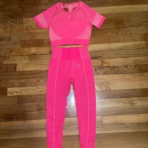 GYMSHARK ULTRA SEAMLESS LEGGINGS AND TOP (PINK)
